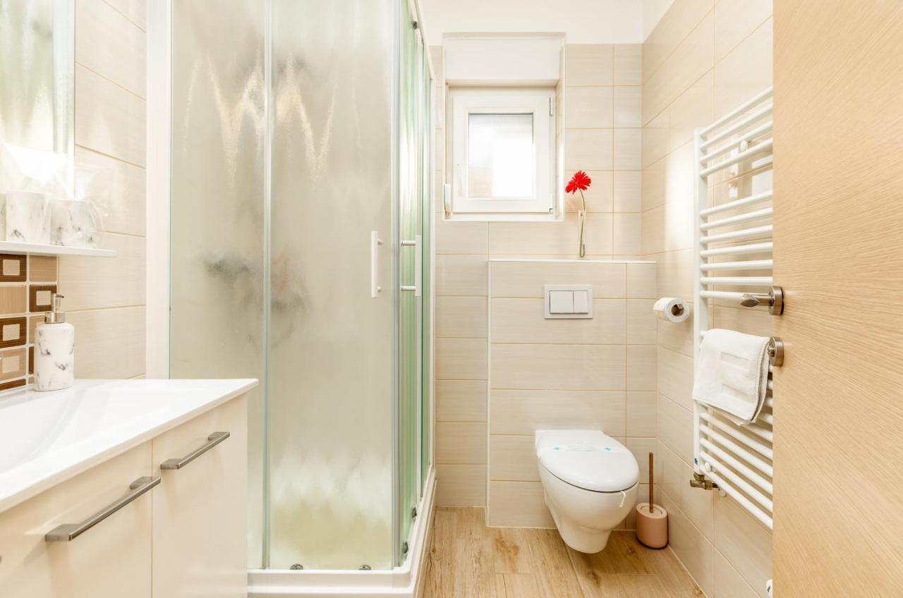 Apartments Hortensia พูลา ภายนอก รูปภาพ