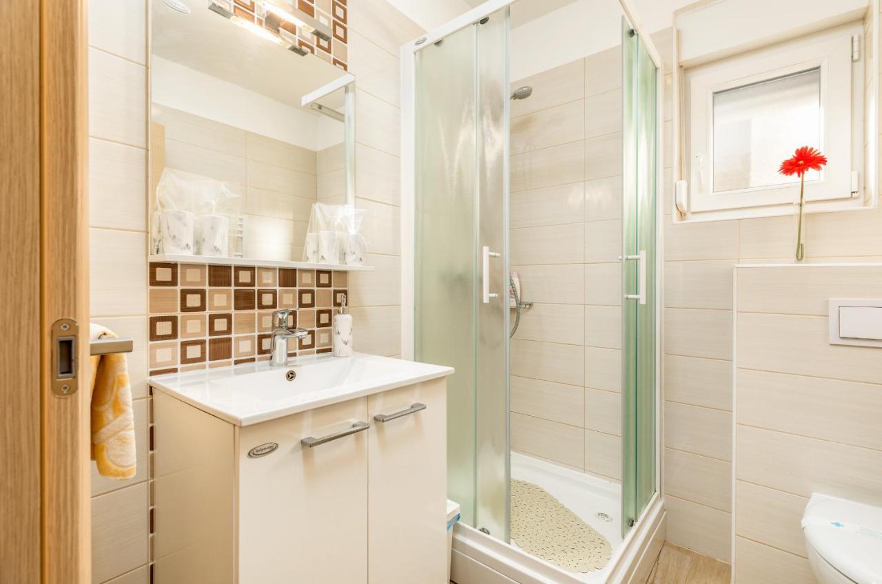 Apartments Hortensia พูลา ภายนอก รูปภาพ