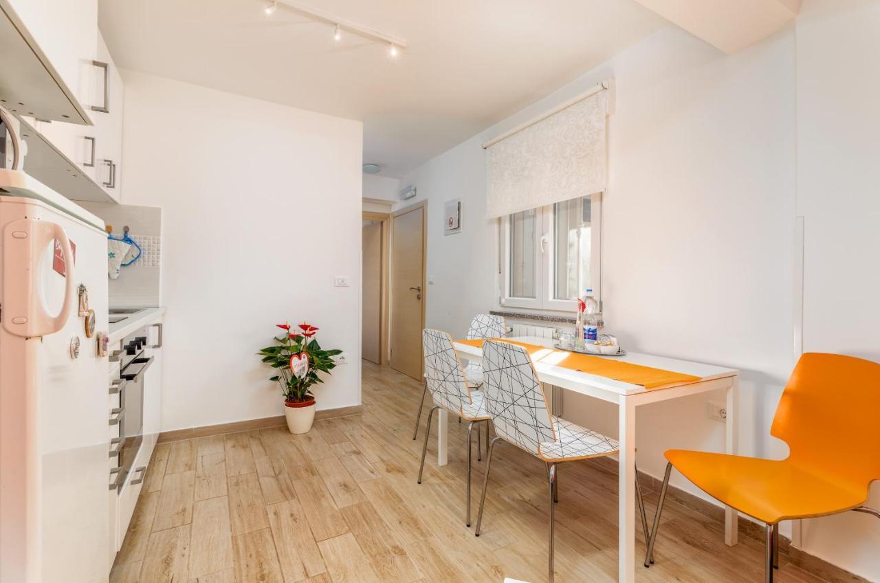 Apartments Hortensia พูลา ภายนอก รูปภาพ